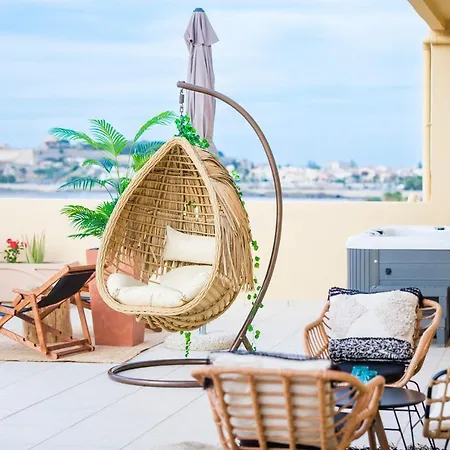 Thea - Rooftop Seaview Jacuzzi Διαμέρισμα *